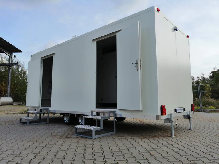 Remolque WC con doble WC 6x2,40 metros. – Image 12