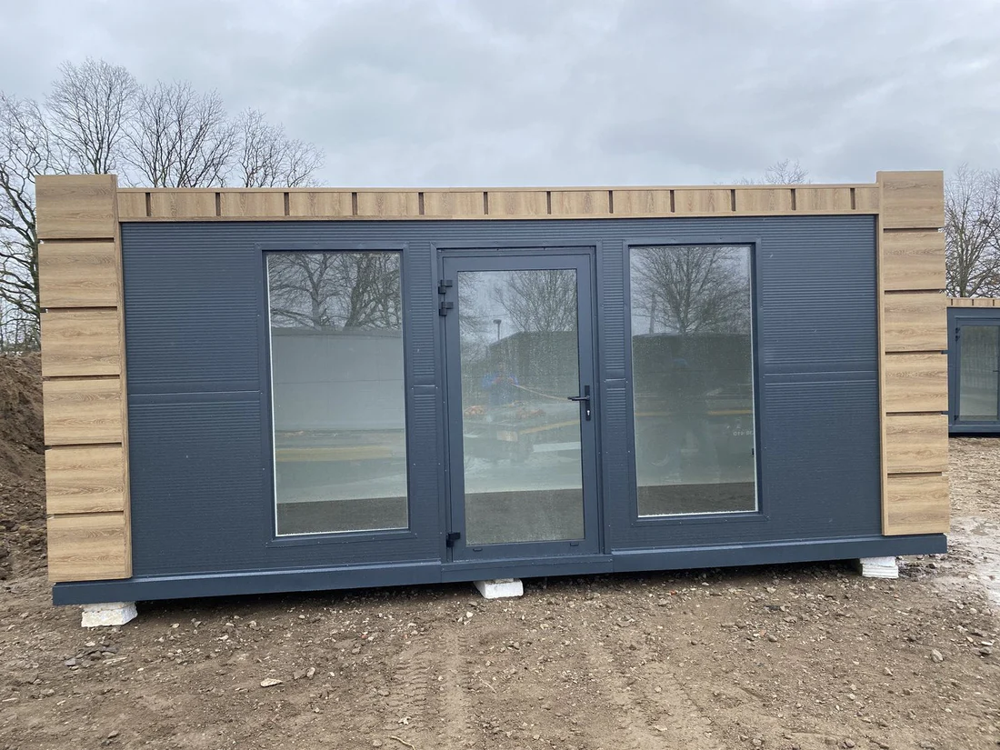 contenedor de oficina 6x2,83 metros con 2 ventanas – Image 12