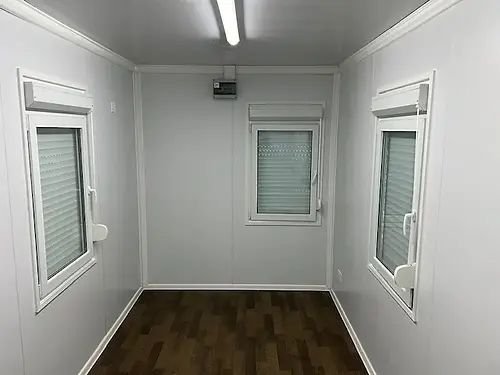 Contenedor de oficina con baño y almacenamiento – Image 9